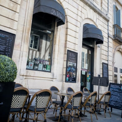 dijon bar a vin restaurant patrimoine hotel particluier bourgogne devanture